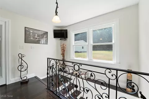 Entry Way - 2930 S Ridge Rd E, Ashtabula, OH 44004 photo 5 of 9