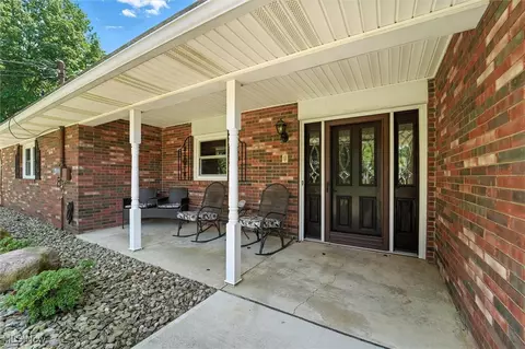 Exterior - 2930 S Ridge Rd E, Ashtabula, OH 44004 photo 2 of 4