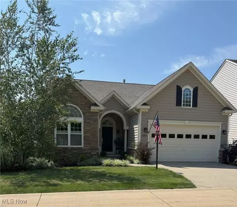 2300 Oak Glen Ct, Fairlawn, OH 44333