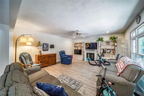 10121 S Hampton Ct, Concord, OH 44060 photo 11