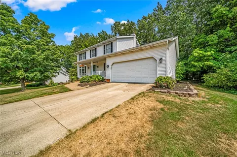 10121 S Hampton Ct, Concord, OH 44060 photo 2