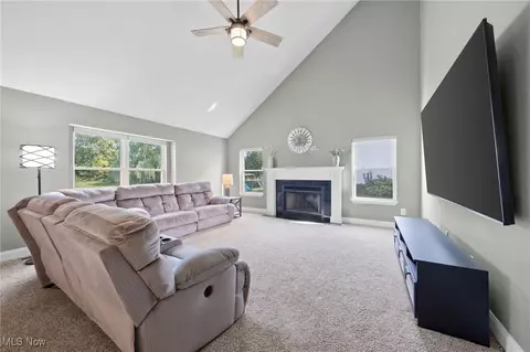 562 Brookstone Ct, Copley, OH 44321 photo 4