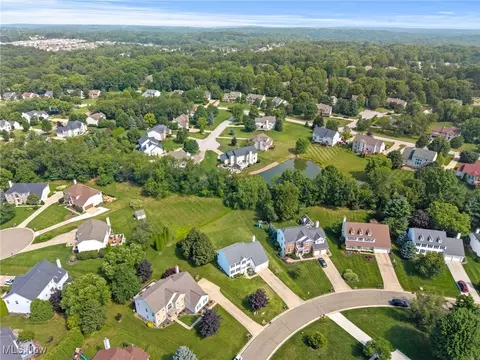 562 Brookstone Ct, Copley, OH 44321 photo 37