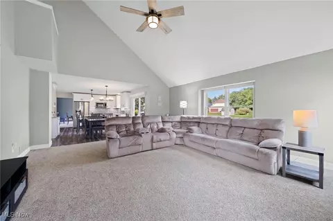562 Brookstone Ct, Copley, OH 44321 photo 9