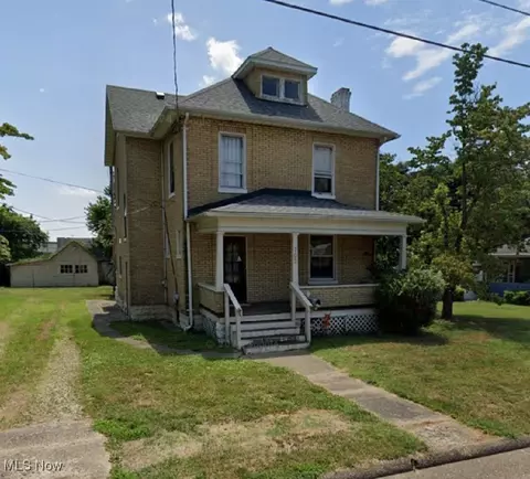 702 17th St, Vienna, WV 26105