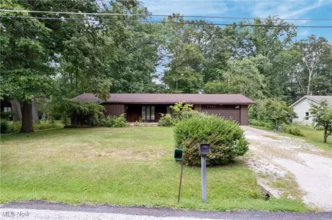 3563 Frawood Dr, Uniontown, OH 44685