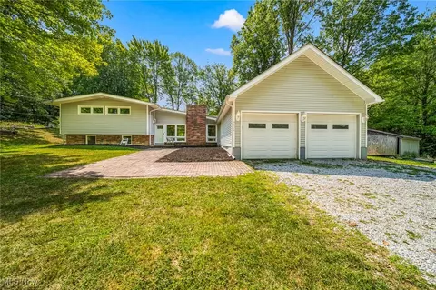 9824 Hoose Rd, Mentor, OH 44060