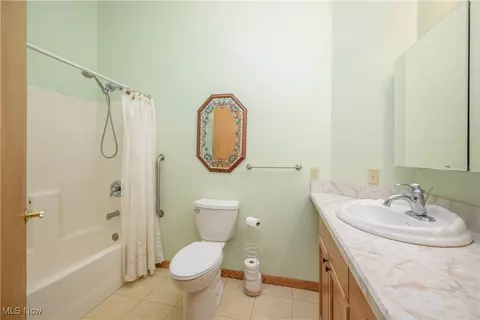 Bath - 6640 Giddings Rd, Rootstown, OH 44272 photo 7 of 7