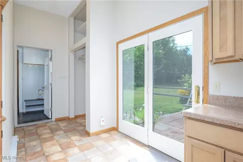 Entry Way - 6640 Giddings Rd, Rootstown, OH 44272 photo 2 of 3