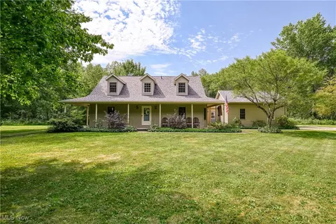 6640 Giddings Rd, Rootstown, OH 44272