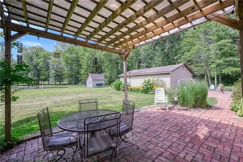 Exterior - 6640 Giddings Rd, Rootstown, OH 44272 photo 5 of 8