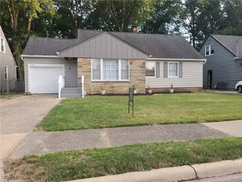 4400 Angela Dr, South Euclid, OH 44121