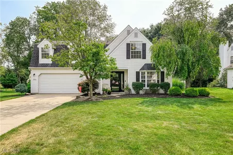 9931 Nantucket Cv, Twinsburg, OH 44087