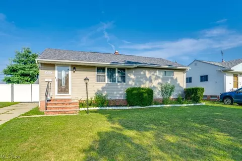 4707 Brookhigh Dr, Brooklyn, OH 44144