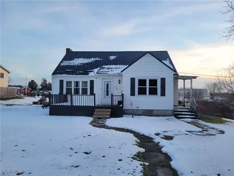 200 Cross St, Hopedale, OH 43976