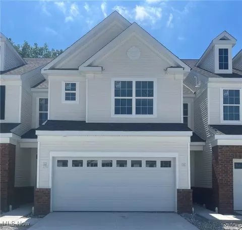 960 Memory Ln # -2, Aurora, OH 44202