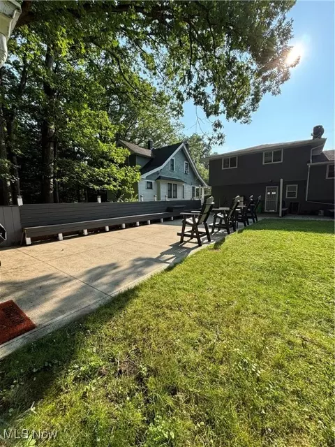 Exterior - 809 Wellmon St, Bedford, OH 44146 photo 3 of 6