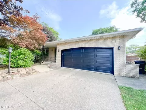 3155 Mercury Dr, North Royalton, OH 44133