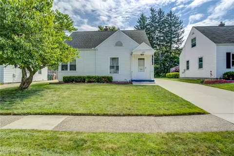 2353 27th St, Cuyahoga Falls, OH 44223