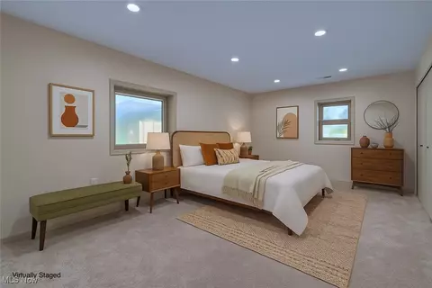Bedroom - 433 Chestnut Rd, Seven Hills, OH 44131 photo 5 of 6