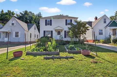 1078 Winston Rd, South Euclid, OH 44121
