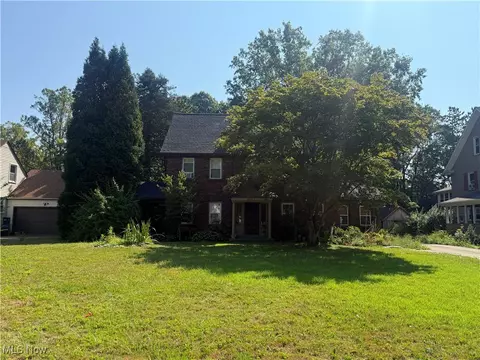 3551 Glenmere Dr, Youngstown, OH 44511