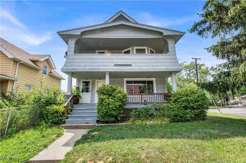 3292 W 105th St, Cleveland, OH 44111
