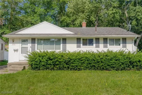 1809 Saint Elmo Ave NE, Canton, OH 44705