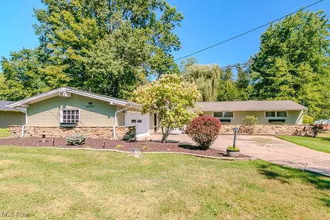 36265 Timberlane Rd, Solon, OH 44139