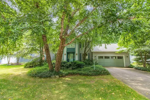 4554 Briarcliff Trl, Copley, OH 44321