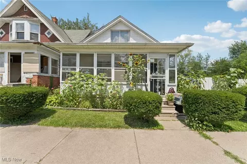 930 Orchard St, Toledo, OH 43609