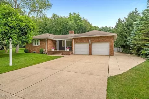 7140 Lake O Springs Ave NW, North Canton, OH 44720