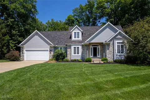 5790 Emerald Lakes Dr, Medina, OH 44256