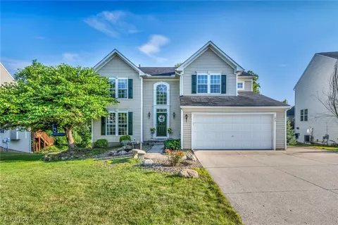 1122 Tinkers Green Dr, Streetsboro, OH 44241