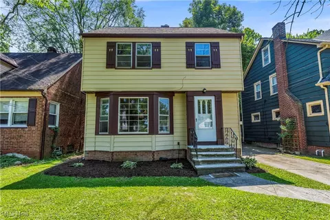 3714 Woodridge Rd, Cleveland Heights, OH 44121