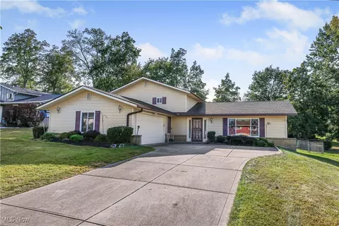7234 Raynham Dr, Bedford Heights, OH 44146