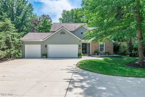 30143 Lake Rd, Bay Village, OH 44140