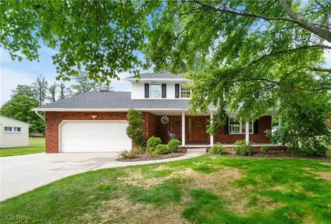1229 49th St NW, Canton, OH 44709
