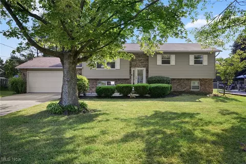 9013 Root Rd, North Ridgeville, OH 44039