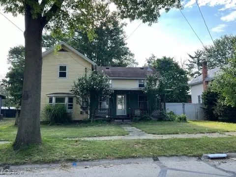111 S Mill St, Wellington, OH 44090