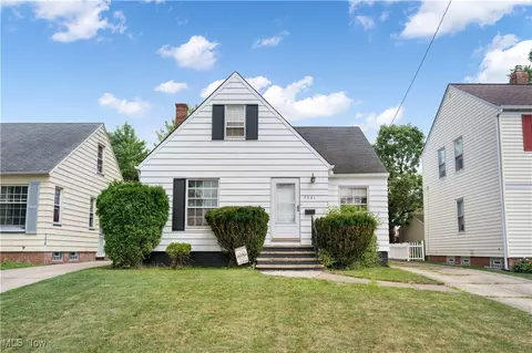5341 Beechwood Ave, Maple Heights, OH 44137