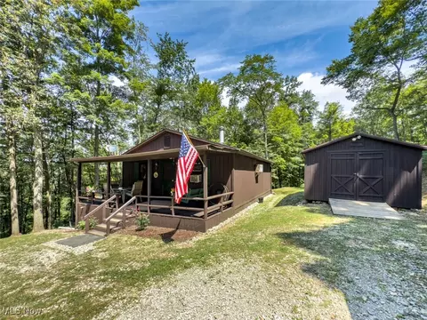 34390 Barber Ridge Rd, Lewisville, OH 43754