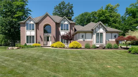 11960 Apollo Dr, North Royalton, OH 44133