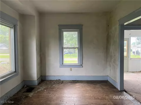 355 E Michigan Ave, Sebring, OH 44672 photo 6