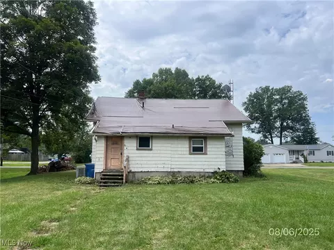 355 E Michigan Ave, Sebring, OH 44672 photo 3