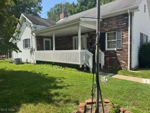 42 15th St, Wellsburg, WV 26070