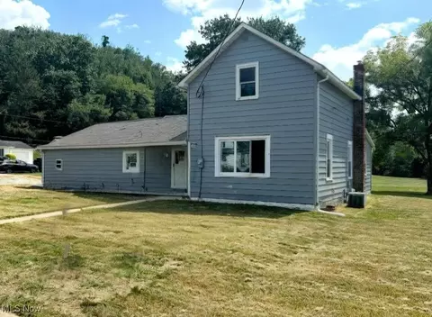564 Crider Ave NE, New Philadelphia, OH 44663