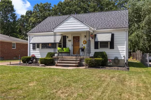 396 Gulf Rd, Elyria, OH 44035