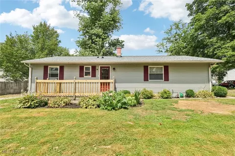 1462 Easton Ave, Madison, OH 44057