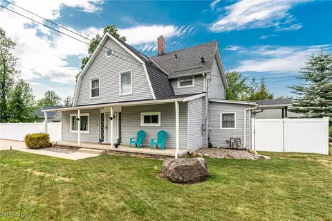 6873 Lake Rd, Madison, OH 44057